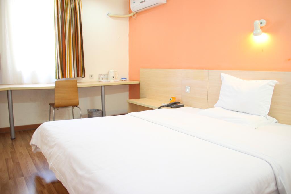 7Days Inn Guangzhou Gangding Longkou XI Road Exterior photo