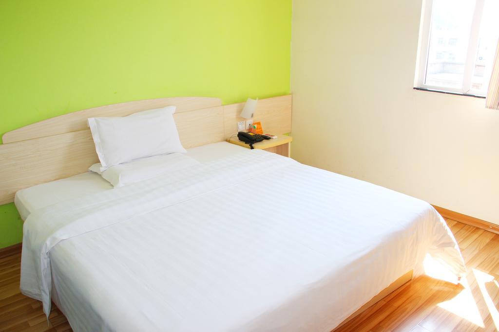 7Days Inn Guangzhou Gangding Longkou XI Road Exterior photo