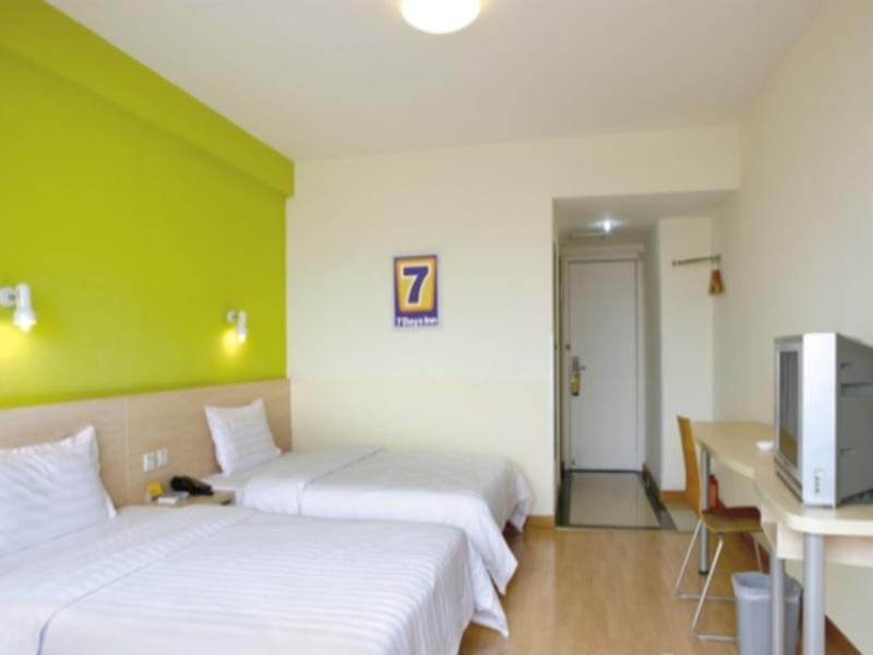7Days Inn Guangzhou Gangding Longkou XI Road Exterior photo